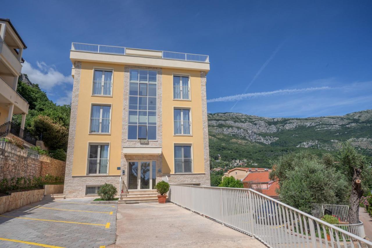 Apartments Bonazza Petrovac Bagian luar foto
