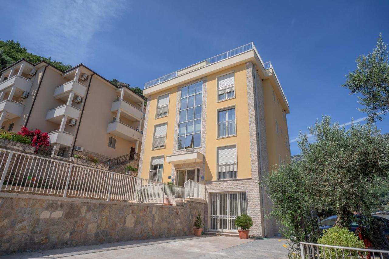 Apartments Bonazza Petrovac Bagian luar foto