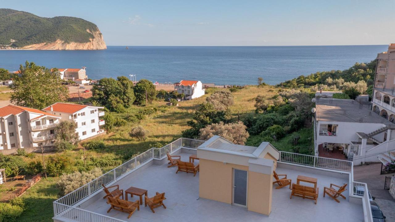 Apartments Bonazza Petrovac Bagian luar foto