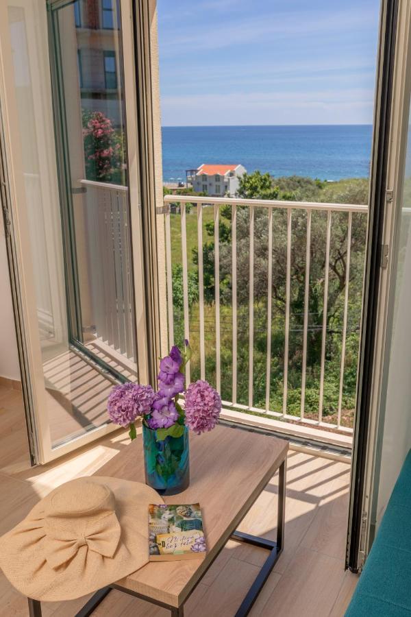 Apartments Bonazza Petrovac Bagian luar foto