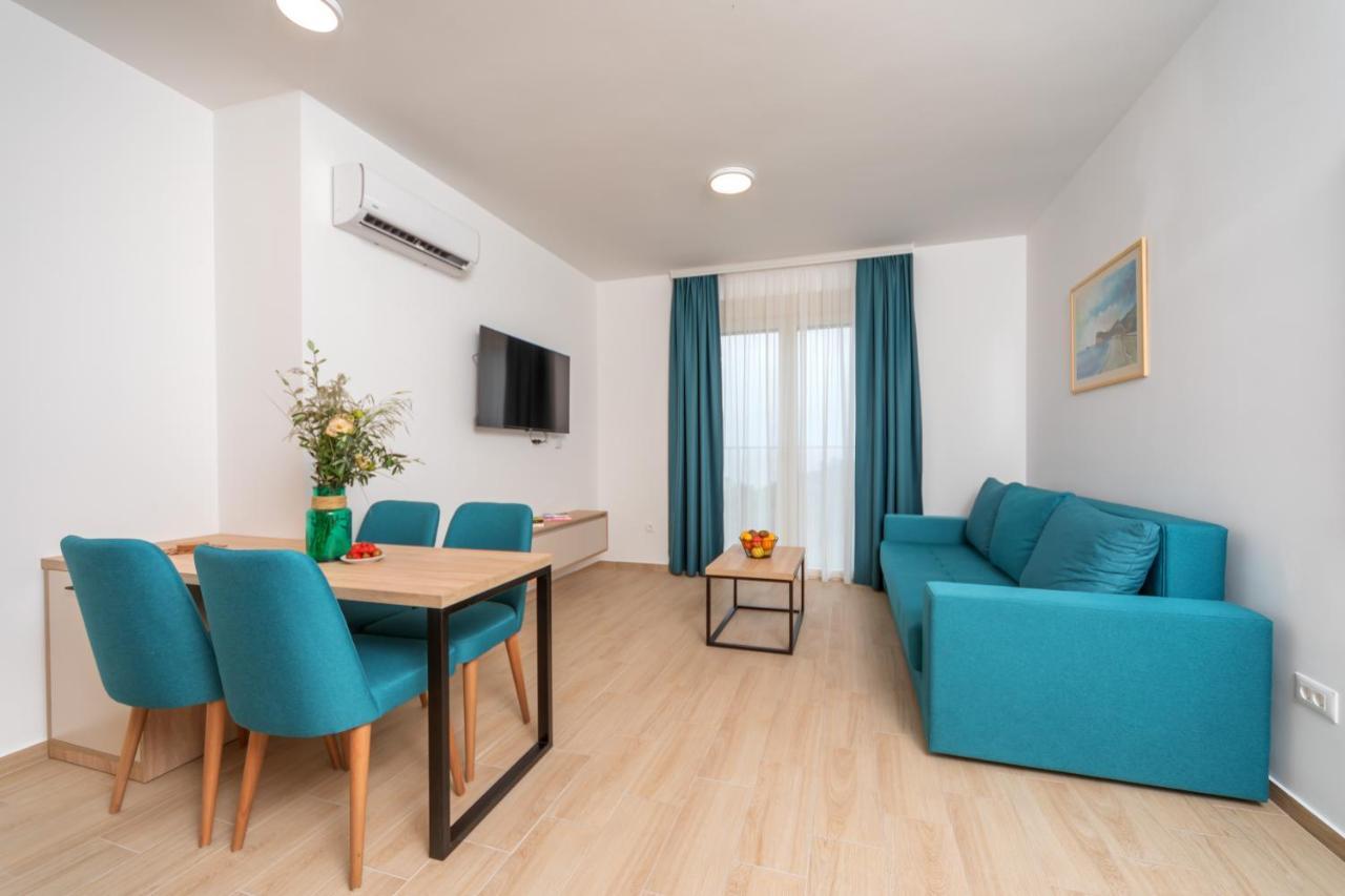 Apartments Bonazza Petrovac Bagian luar foto