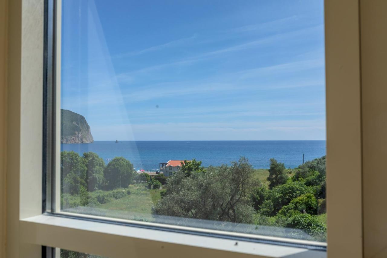 Apartments Bonazza Petrovac Bagian luar foto