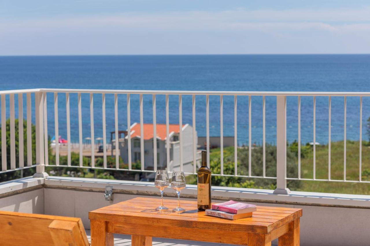 Apartments Bonazza Petrovac Bagian luar foto