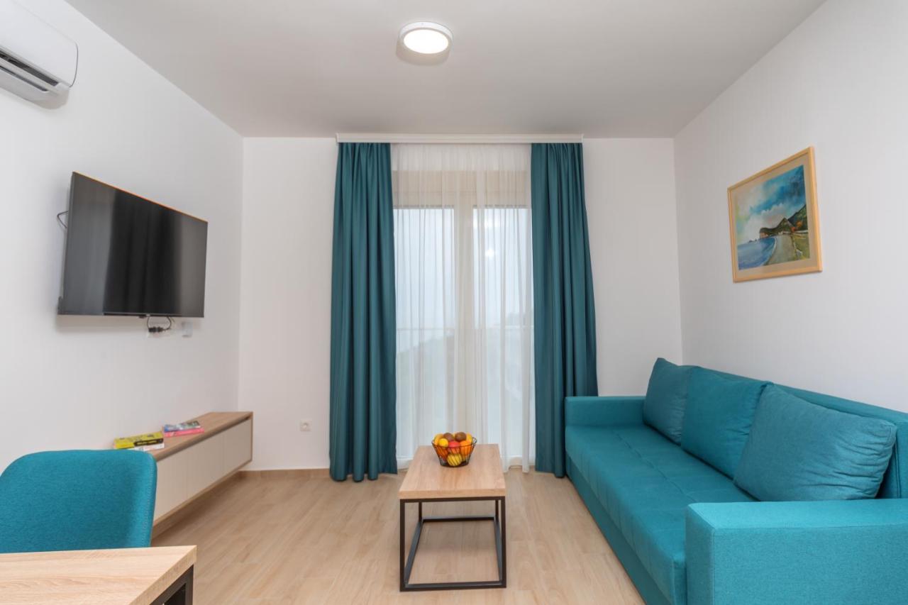 Apartments Bonazza Petrovac Bagian luar foto