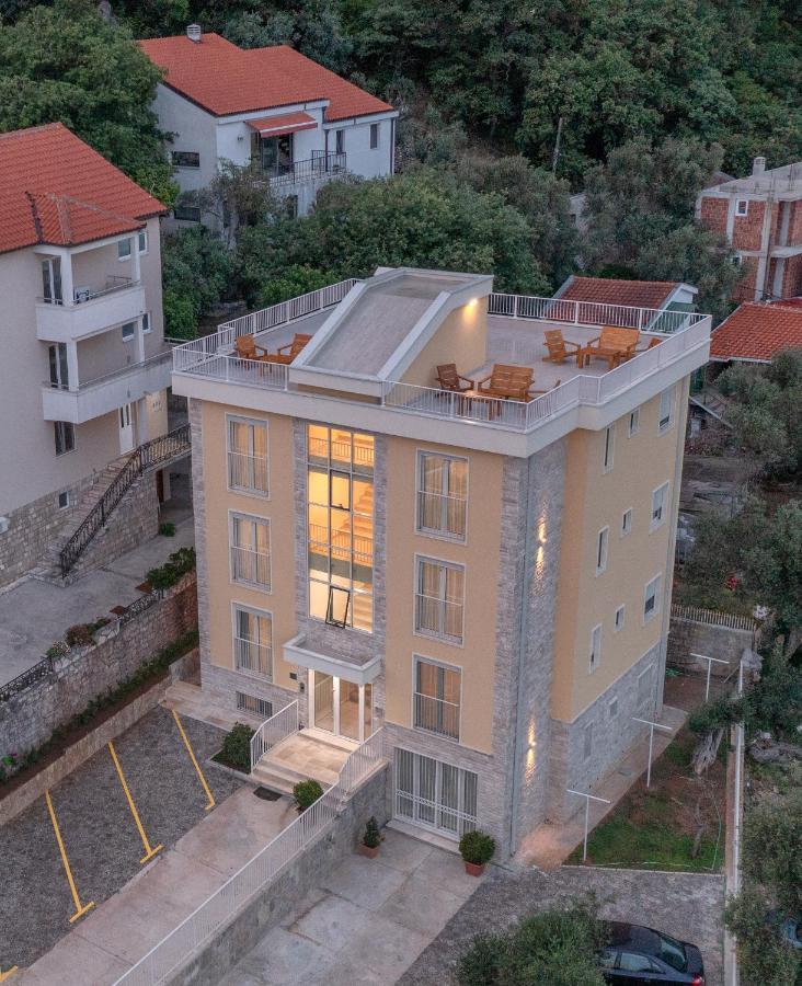 Apartments Bonazza Petrovac Bagian luar foto