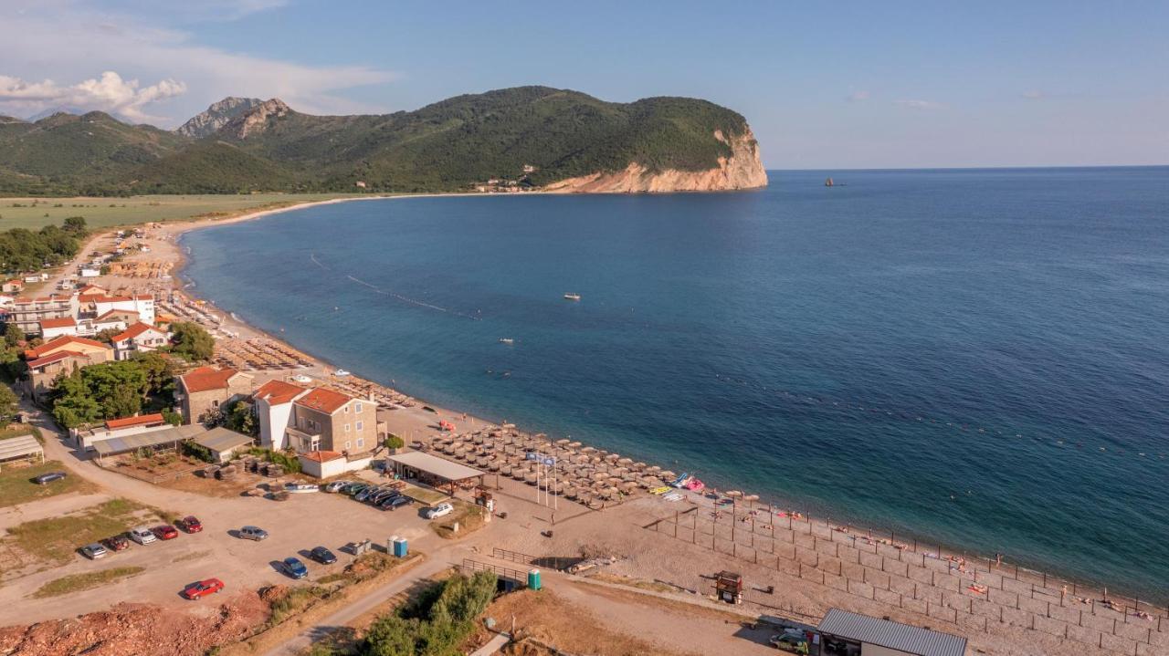 Apartments Bonazza Petrovac Bagian luar foto